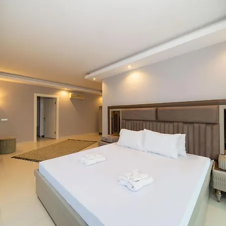Outstanding Villa With Private Pool Surrounded By Nature In Alanya, Antalya Willa